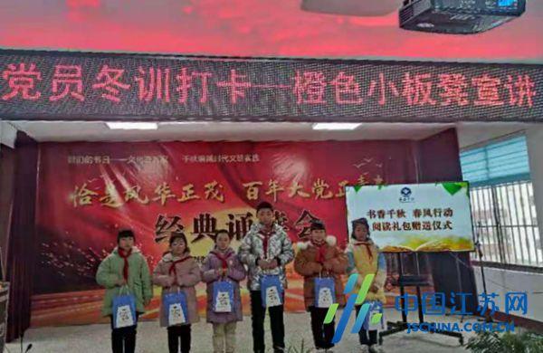 双创龙头ETF（588330）盘中跌逾2%，触及上市以来新低，机构：板块相对价值已处于高性价比区域